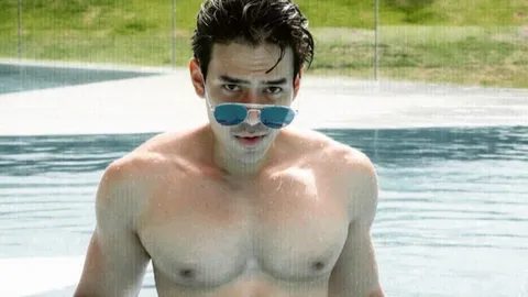 บอม ธนกฤต ต้องจับตา งานเริ่มรุมแยะ 