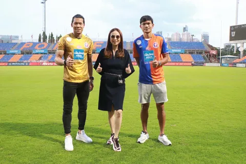 เปิดภาพ “ตอง กวินทร์” กับสัมผัสแรก ณ แพท สเตเดียม-คาดเบอร์เสื้อหลังย้ายซบ การท่าเรือ