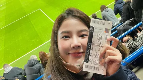 พรีเมียร์ลีกร่วมแชร์ "ฝน ศนันธฉัตร" เผยประสบการณ์เชียร์ "ลิเวอร์พูล" ติดขอบสนาม