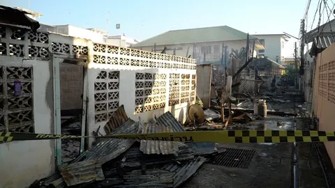 คลอกสลด 2 ศพ ไฟไหม้กลางเมืองชัยนาท เสียหายไม่ต่ำกว่า 10 ล้านบาท (คลิป)