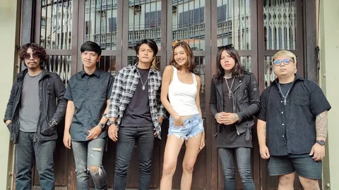 Dragon Attack วงร็อกน้องใหม่ฝีมือดี กับดนตรีเข้มสไตล์ 90s