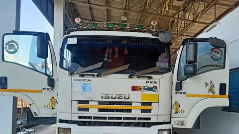 ตร.ห้วยไร่จับหนุ่มรถพ่วงคาด่าน พบยาบ้า 5 ล้านเม็ดกับไอซ์อีก 20 แท่ง 