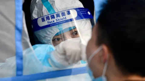 จีนระดมตรวจโควิดทั่วเมืองเทียนจิน หลังพบโอมิครอน 2 ราย