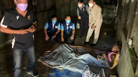 ช่วยแล้ว "ยายจอย" วัย 70 หลงลืม อยู่คนเดียวในบ้านร้างกลางสวนปาล์ม 