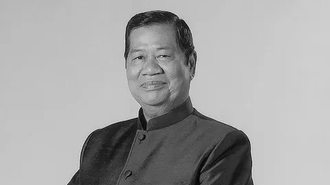 อาลัย "ไวพจน์" ราชาเพลงแหล่ ปิดตำนานศิลปินแห่งชาติ ปอดติดเชื้อในวัย 79 ปี