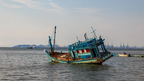 เรือสวมซาก