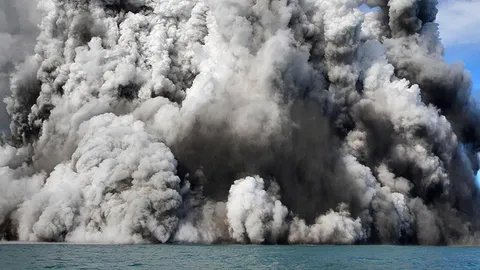 สุดผวา ยากที่จะคาดการณ์ ภูเขาไฟใต้ทะเลในตองกา จะระเบิดอีกเมื่อใด