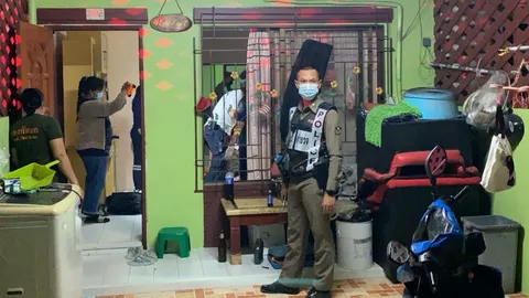 หนุ่ม 29 หึงสาวรุ่นพี่ อ้างผู้หญิงแอบปันใจ แทงตายคาบ้าน นอนกอดศพ