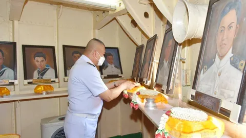 ทร. จัดงาน วันสดุดีวีรชนกองทัพเรือ 65 เพื่อรำลึกถึงวีรชนทหารเรือ