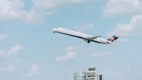 ธุรกิจสายการบินในสหรัฐฯ เตือนสัญญาณ 5G ส่งผลกระทบต่อเครื่องบินอย่างร้ายแรง