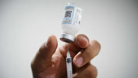 ซีอีโอ บ.ไฟเซอร์ ชี้ ฉีดวัคซีนต้านโควิดปีละครั้ง ดีกว่าบูสเตอร์