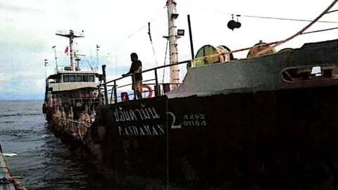 ทร.เร่งตรวจสอบคราบน้ำมัน เรือบรรทุกน้ำมัน 5 แสนลิตร อับปางกลางอ่าวไทย