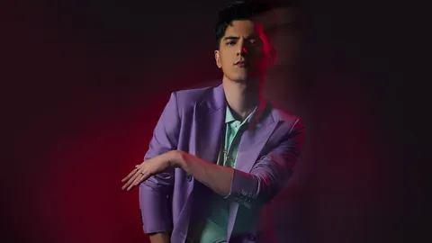 ชิน ชินวุฒ จากเด็กกีฬาสู่นักร้องขาแดนซ์ เผยความรัก ลิลลี่ คบ 7 ปียังหวาน