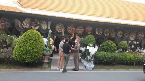 ผู้การ คฝ.ร่วมงานศพหมอกระต่าย ยัน ส.ต.ต.บวชได้ ไม่ใช่นักโทษหนีหมายจับ