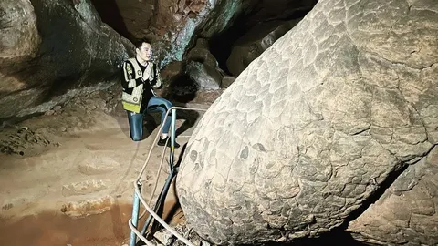 มดดำ คชาภา เผยขึ้นถ้ำนาคา ไม่ต้องเอาอะไรขึ้นไป แค่ถวายลมหายใจก็พอ