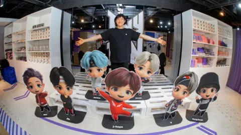 ARMY ห้ามพลาด“ กฤษณ์” ชวนช็อปป๊อปอัปสโตร์วง “BTS” ในประเทศไทย