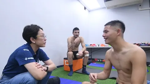 "ป้าต่าย" ลั่นวาจาแจกโบนัสก้อนโตให้แข้ง "บุรีรัมย์" หากบุกชนะ "เมืองทอง" (คลิป)