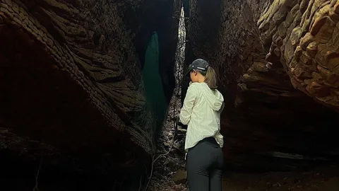 เพลง ชนม์ทิดา โพสต์ภาพไปถ้ำนาคา ชาวเน็ตฮือฮาเห็นแสงสีเขียวที่ก้อนหิน