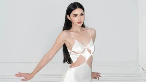 เซ็กซี่ทุกตรง "ใหม่ ดาวิกา" โพสต์ภาพชุดเดรสสีขาวโชว์เรือนร่างที่บางเป็นกระดาษ