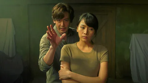 “นิชคุณ-แพต ชญานิษฐ์” ฉีกลุคถ่ายโหด เคมีลงตัวใน “CRACKED ภาพหวาด”