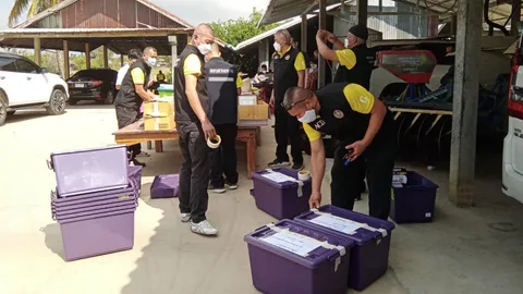 ตำรวจ ปปป.บุก 4 จุดอายัดทรัพย์กลุ่มขบวนการยักยอกเงินวัดหลวงพ่อพัฒน์ 