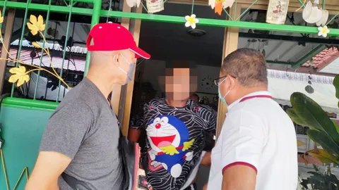 รวบทันควัน "โรคจิต" ควักเจ้าโลกโชว์แม่ค้าสาว รับเห็นหน้าตาดีเกิดอารมณ์