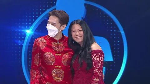 เอกกี้ เขินหนักเจอนักร้องสาวแฟนเก่า เป็นผู้หญิงรักแรกและรักเดียว (คลิป)