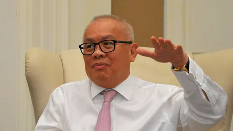 “มหาเฉื่อย” ขอเป็นกุนซือ “บิ๊กตู่” ต่อไป