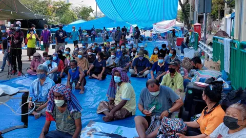 พีมูฟพอใจรัฐบาลตั้งคณะกรรมการแก้ปัญหาแล้ว 2 คณะ กลับบ้าน 16.00 น. วันนี้