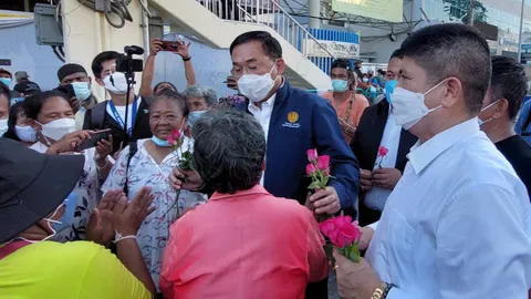 "อนุชา-แรมโบ้" ส่งพีมูฟกลับบ้าน รับปากจะแก้ปัญหาให้อย่างเต็มที่ก่อนลงพื้นที่จริง