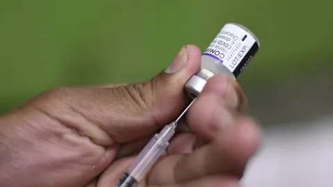 บาทหลวงอิตาลีต้านวัคซีน ผู้หลงเชื่อทฤษฎีสมคบคิด ติดโควิดเสียชีวิต