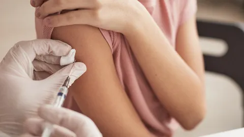 หมอยง เปิดภูมิหลังฉีดวัคซีน mRNA ครึ่งโดส เต็มโดส และเข้าใต้ผิวหนัง