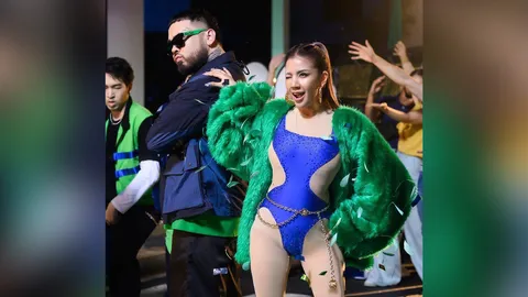 ใบเตย อาร์สยาม ปล่อยเพลงใหม่ ทวงบัลลังก์แซ่บ นุ่งวันพีซเว้าสูงปรี๊ด