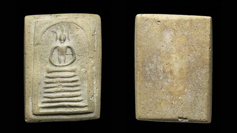 พระสมเด็จเกศไชโยของวัดไชโยวรวิหาร อ่างทอง พิมพ์นิยม หมายเลข 1