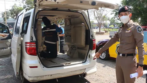 สกัดยาลอตใหญ่เกือบ 2 ล้านเม็ด อัลพาร์ด แหกด่าน คนขับทิ้งรถเผ่นหนี