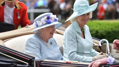 ควีนเอลิซาเบธที่ 2 ครองราชย์ 70 ปี ประกาศหนุน คามิลลา เป็น “ราชินี”