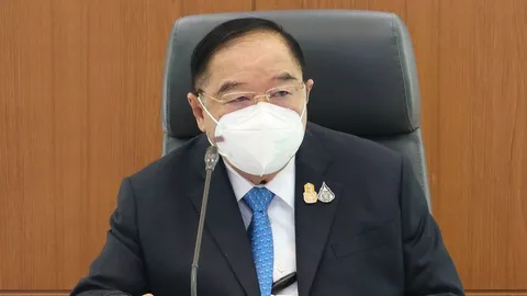 บิ๊กป้อม ประชุมฟื้นฟูคลองแสนแสบ สั่งแก้จุดเป็นอุปสรรค ลดปัญหาน้ำเน่าเสีย