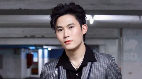 เฟม ชวินโรจน์ กับวงการบันเทิง 12 ปี "บ้านฉันตลกไว้ก่อนฯ" พาจุดพลุให้โด่งดัง