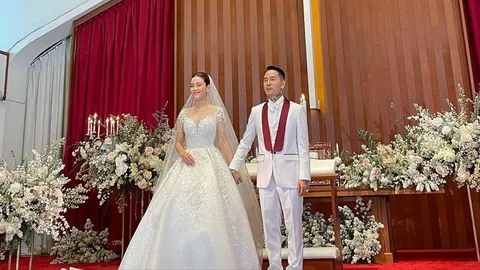 เดย์ ไทยเทเนี่ยม ควง น้ำหวาน เขมจิรา วิวาห์เรียบง่าย เพื่อนร่วมยินดี