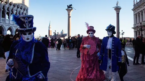 อิตาลีเปิดงานเทศกาลคาร์นิวัลเมืองเวนิส หลังระงับจัดยาว 2 ปีช่วงโควิด