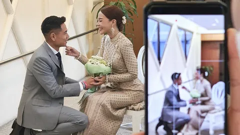 สุดชื่นมื่น "เปาโค้ช" จูงมือแฟนสาวเข้าพิธีวิวาห์ ในวันวาเลนไทน์