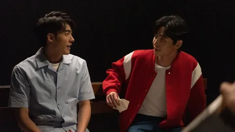 "แปลน" น้อยใจ ระแวงเหมือน "นัท" กำลังปิดบังบางอย่าง ในซีรีส์ "ผมกับผีในห้อง"