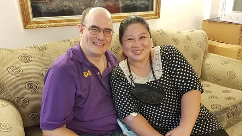 คริสโตเฟอร์ เบญจกุล ดีใจน้ำตาไหล ขายน้ำส้มช่วยปลดหนี้ได้บางส่วนแล้ว