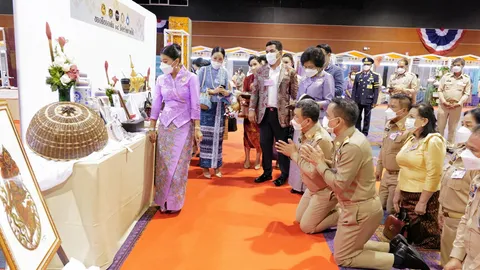 ทรงแนะต่อยอด ผ้าทอ 14 จังหวัดภาคใต้ "เจ้าฟ้าสิริวัณณวรีฯ" ชุบชีวิตใหม่ราษฎร