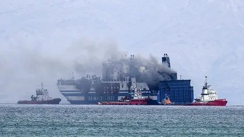 พบรอดชีวิตเพิ่ม 1 ราย 2 วันหลังไฟไหม้เรือเฟอร์รี่กรีซ เร่งหาอีก 11 คน