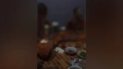 ช็อกวงการผ้าเหลือง พระเณรตั้งวงก๊งเหล้า อกหักถูกบอกเลิก 