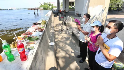 "มงคลกิตติ์" ไหว้ "สิ่งศักดิ์สิทธิ์-สัมภเวสี" หลังพบร่าง "แตงโม"  (คลิป)