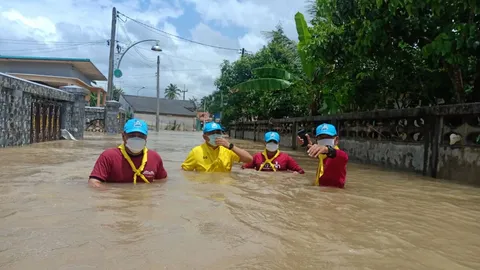 นราธิวาสฝนหยุด น้ำท่วมเริ่มลดแล้ว แต่ยังห่วง 2 ลุ่มน้ำที่ยังล้นตลิ่ง