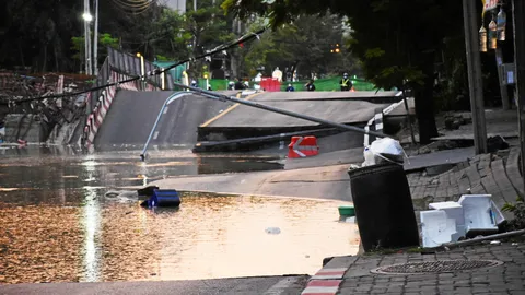 ทำสะพานชั่วคราวอุดมสุข อุดมสุข 58 ถึง 53, แก้สะพานคลองเคล็ดทรุดตัว