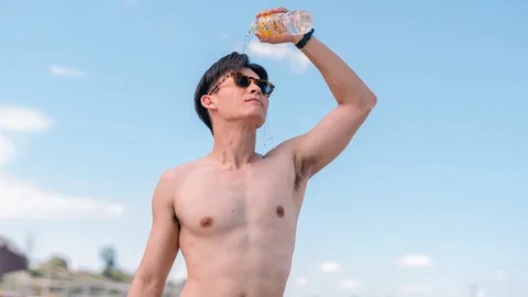 “โมสต์ วิศรุต” ถอดเสื้อโชว์กล้ามแน่นใน “สปาร์คใจนายจอมหยิ่ง ซีซัน 2”